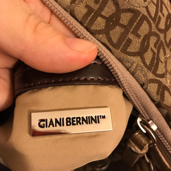 Giani Bernini Designer Shoulder Signature Handbag - Picture 8 of 8